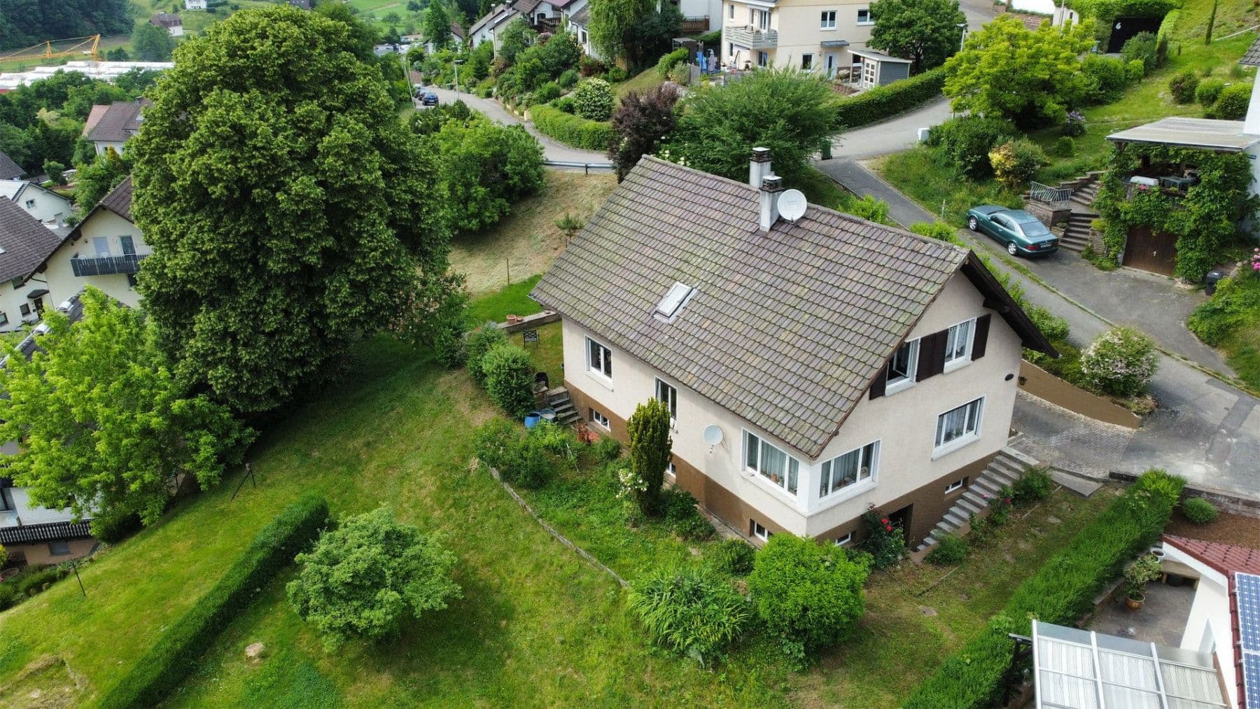 Prodej domu 200 m², pozemek 800 m², Jahnstraße 17, Oppenau, Bádensko-Württembersko Prodej domu 200 m², pozemek 800 m², Jahnstraße 17, Oppenau, Bádensko-Württembersko