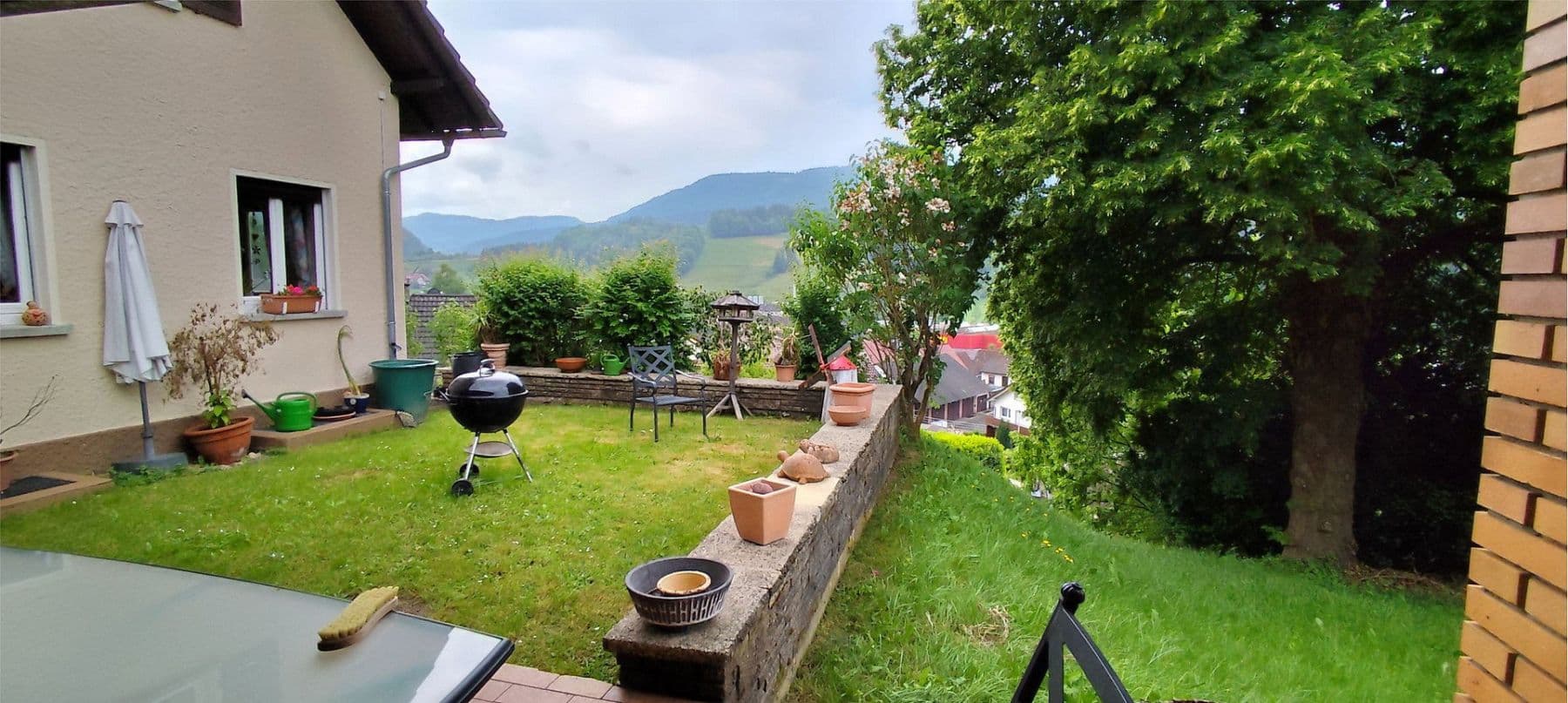 Prodej domu 200 m², pozemek 800 m², Jahnstraße 17, Oppenau, Bádensko-Württembersko Prodej domu 200 m², pozemek 800 m², Jahnstraße 17, Oppenau, Bádensko-Württembersko