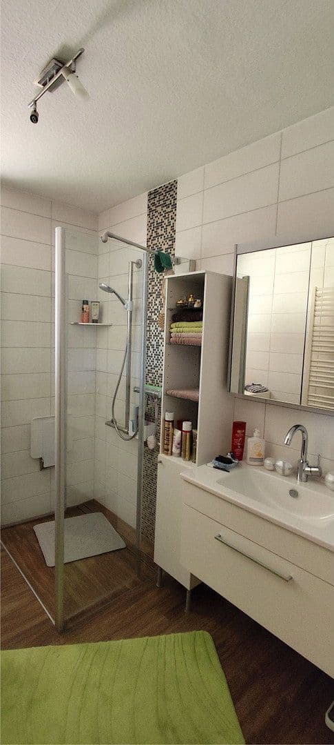 Prodej domu 200 m², pozemek 800 m², Jahnstraße 17, Oppenau, Bádensko-Württembersko Prodej domu 200 m², pozemek 800 m², Jahnstraße 17, Oppenau, Bádensko-Württembersko