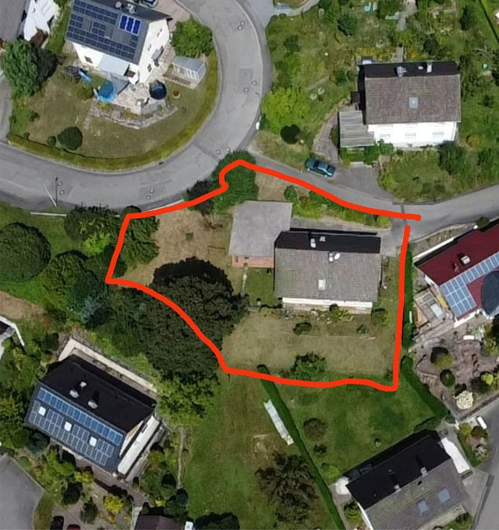 Prodej domu 200 m², pozemek 800 m², Jahnstraße 17, Oppenau, Bádensko-Württembersko Prodej domu 200 m², pozemek 800 m², Jahnstraße 17, Oppenau, Bádensko-Württembersko