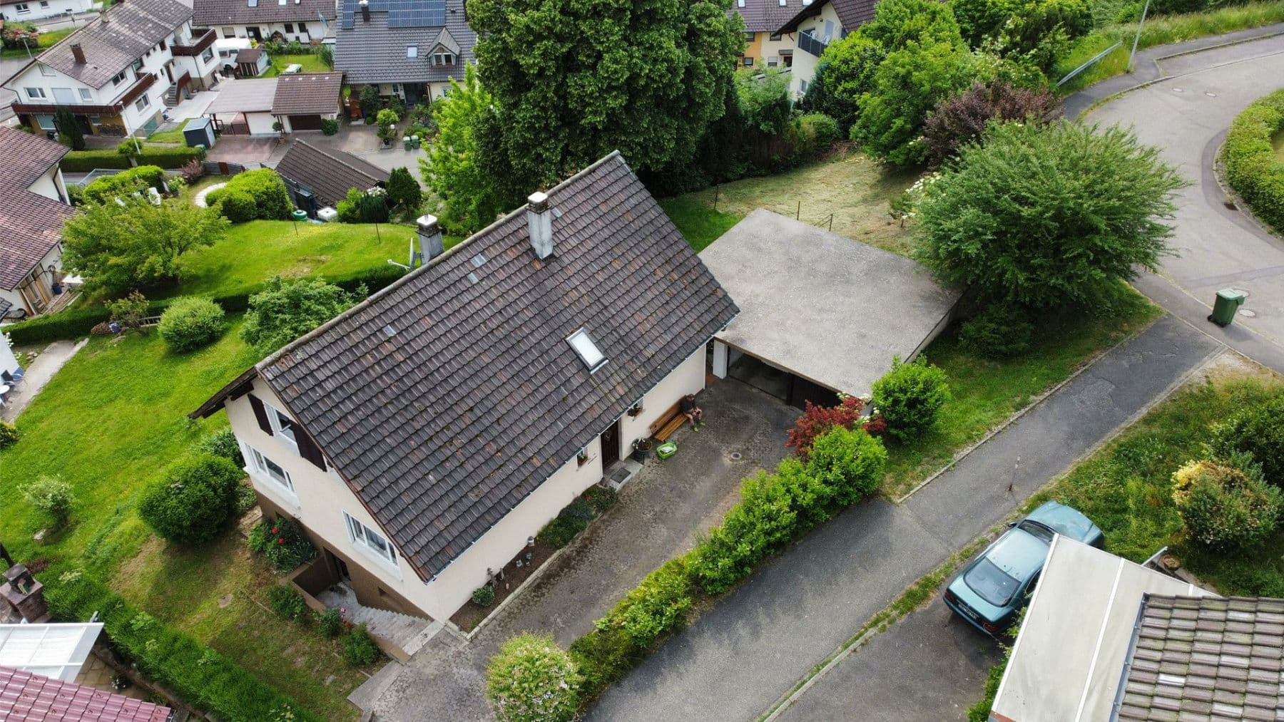 Prodej domu 200 m², pozemek 800 m², Jahnstraße 17, Oppenau, Bádensko-Württembersko Prodej domu 200 m², pozemek 800 m², Jahnstraße 17, Oppenau, Bádensko-Württembersko