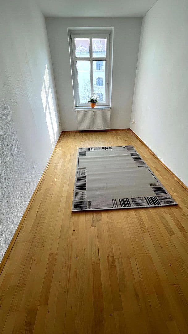 Pronájem bytu 3+1 75 m², Reginenstr. 18, Leipzig, Sasko Pronájem bytu 3+1 75 m², Reginenstr. 18, Leipzig, Sasko