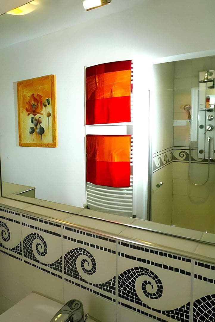 Pronájem bytu 3+1 75 m², Reginenstr. 18, Leipzig, Sasko Pronájem bytu 3+1 75 m², Reginenstr. 18, Leipzig, Sasko