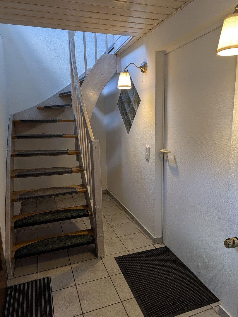 Pronájem bytu 2+1 120 m², Wuppertal, Severní Porýní-Vestfálsko Pronájem bytu 2+1 120 m², Wuppertal, Severní Porýní-Vestfálsko