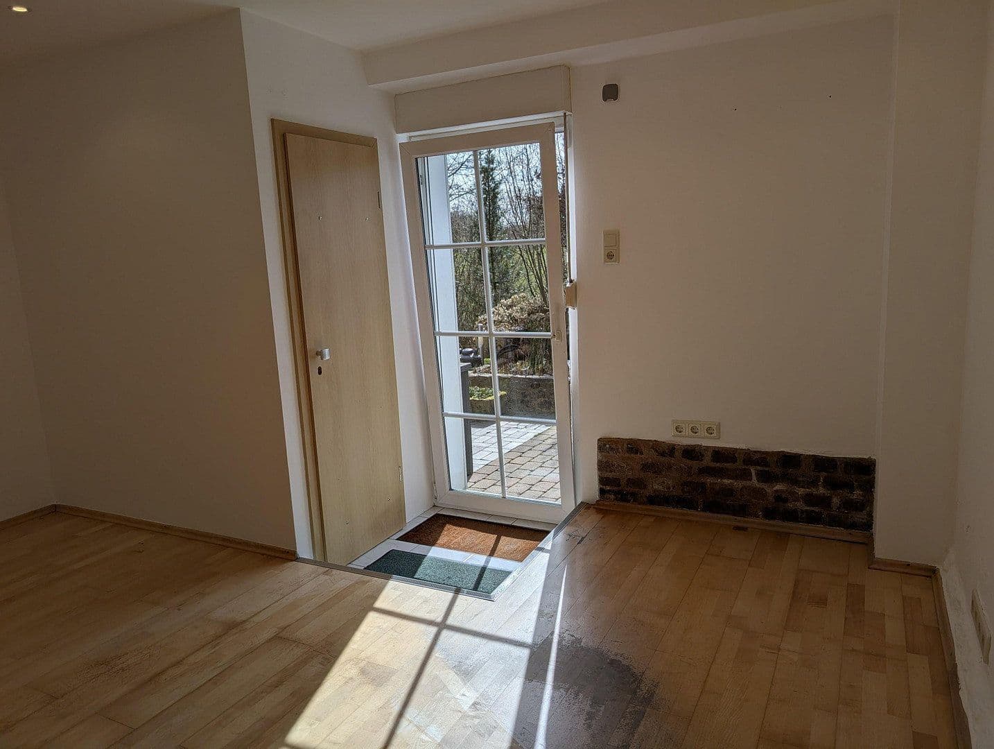 Pronájem bytu 2+1 120 m², Wuppertal, Severní Porýní-Vestfálsko Pronájem bytu 2+1 120 m², Wuppertal, Severní Porýní-Vestfálsko