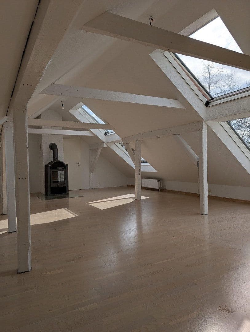Pronájem bytu 2+1 120 m², Wuppertal, Severní Porýní-Vestfálsko Pronájem bytu 2+1 120 m², Wuppertal, Severní Porýní-Vestfálsko