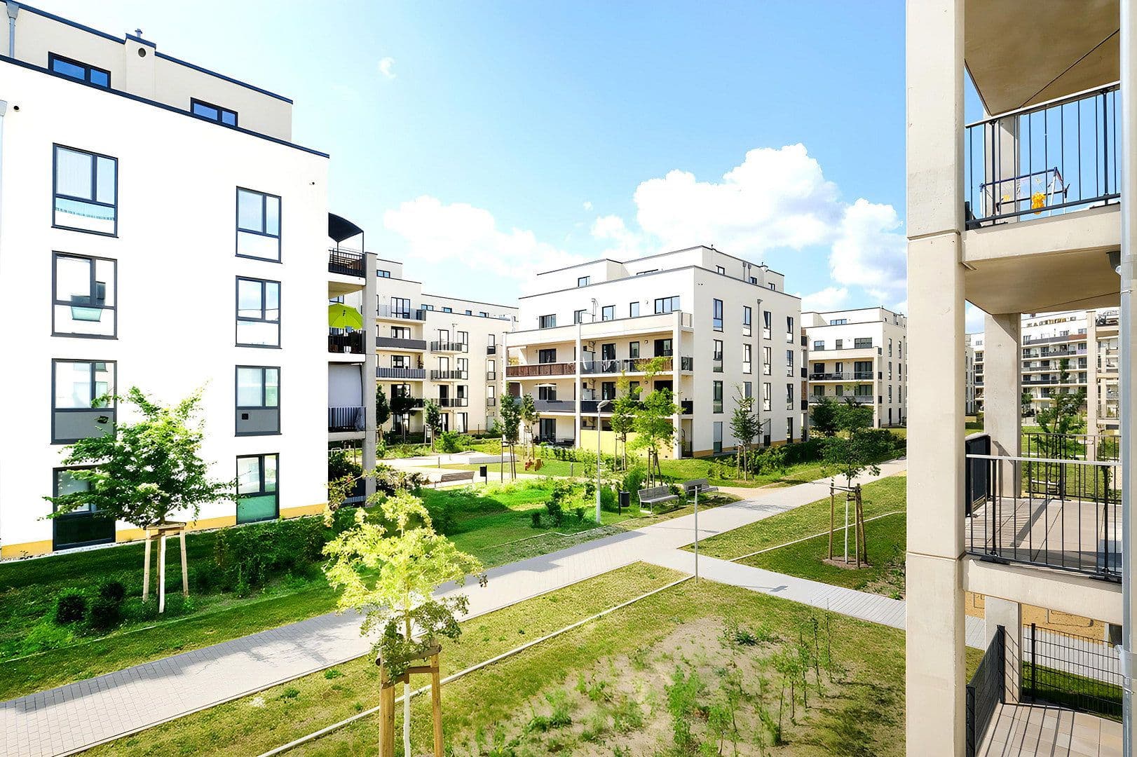 Pronájem bytu 3+1 82 m², Elsa-Neumann-Straße 45, Berlin, Berlín Pronájem bytu 3+1 82 m², Elsa-Neumann-Straße 45, Berlin, Berlín