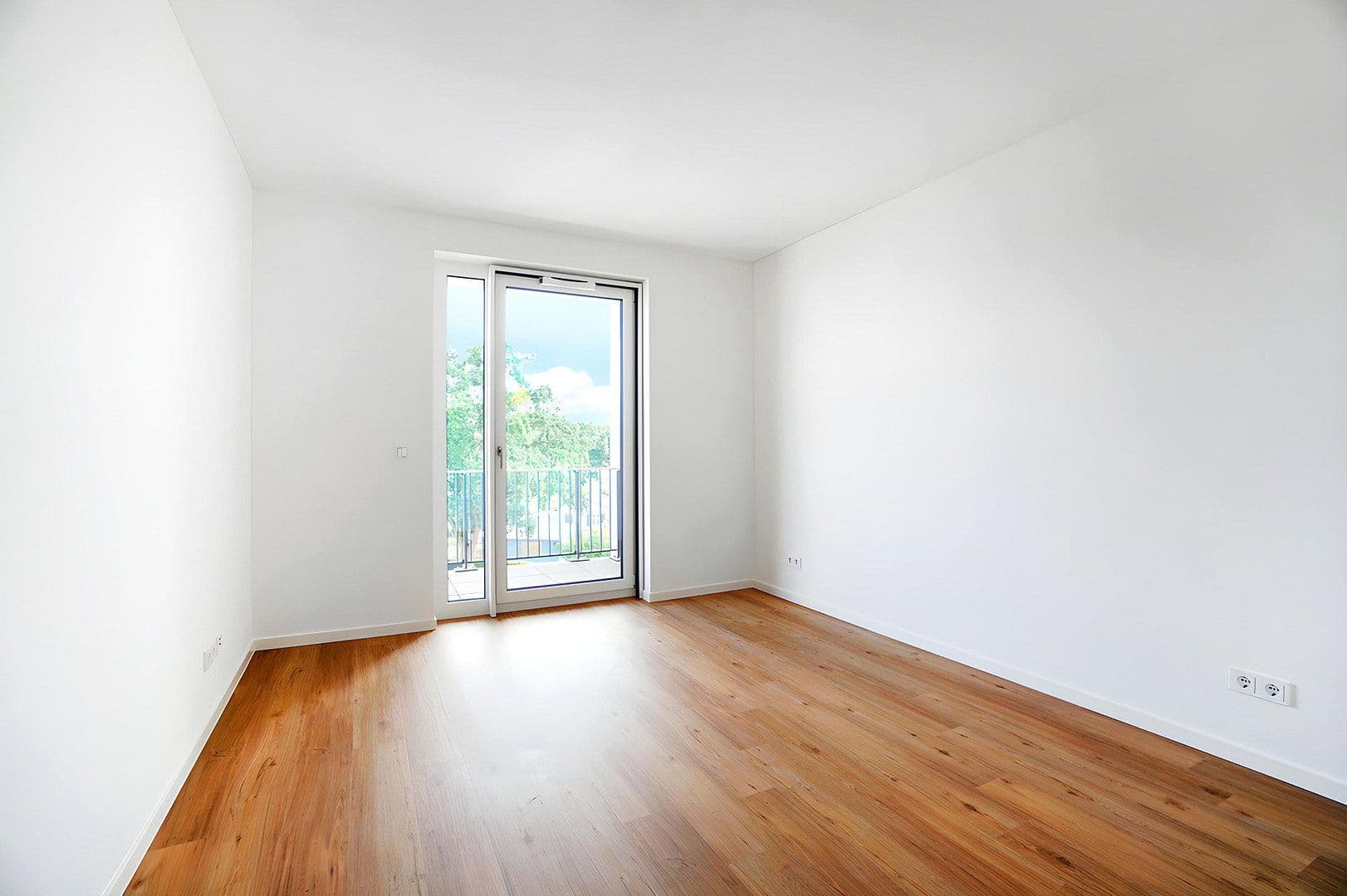 Pronájem bytu 3+1 82 m², Elsa-Neumann-Straße 45, Berlin, Berlín Pronájem bytu 3+1 82 m², Elsa-Neumann-Straße 45, Berlin, Berlín