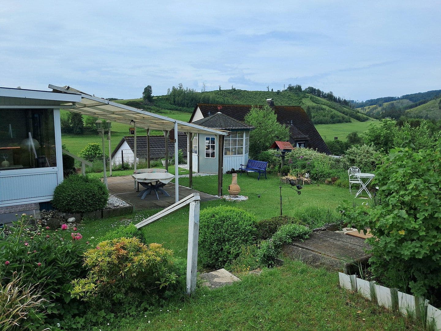 Prodej domu 115 m², pozemek 1.065 m², Bad Laasphe, Severní Porýní-Vestfálsko Prodej domu 115 m², pozemek 1.065 m², Bad Laasphe, Severní Porýní-Vestfálsko