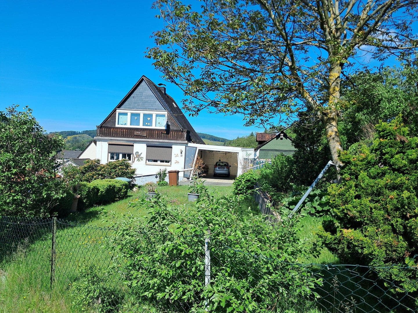 Prodej domu 115 m², pozemek 1.065 m², Bad Laasphe, Severní Porýní-Vestfálsko Prodej domu 115 m², pozemek 1.065 m², Bad Laasphe, Severní Porýní-Vestfálsko