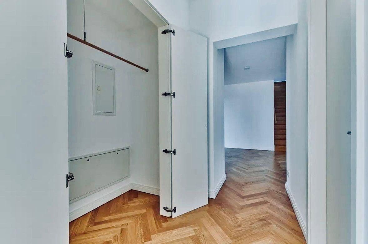 Prodej bytu 5+1 229 m², Berlin, Berlín Prodej bytu 5+1 229 m², Berlin, Berlín