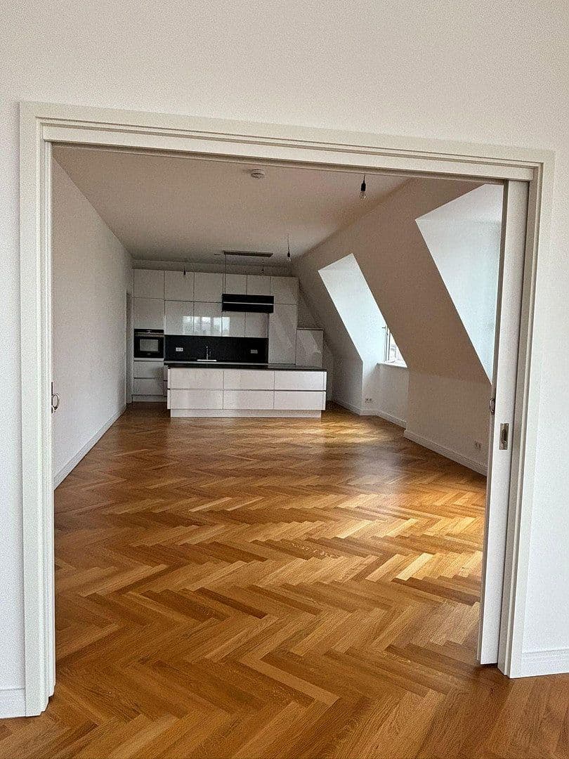 Prodej bytu 5+1 229 m², Berlin, Berlín Prodej bytu 5+1 229 m², Berlin, Berlín