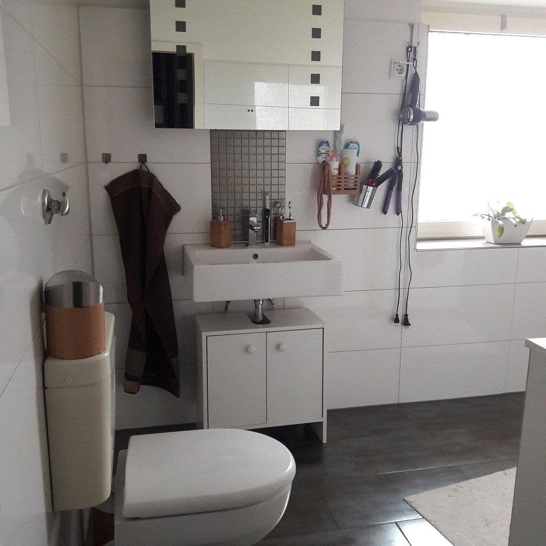 Pronájem bytu 4+1 92 m², Hüttmannstr. 34, Essen, Severní Porýní-Vestfálsko Pronájem bytu 4+1 92 m², Hüttmannstr. 34, Essen, Severní Porýní-Vestfálsko