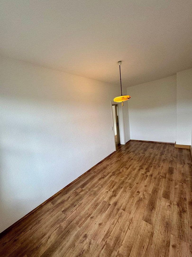 Pronájem bytu 2+kk 70 m², Schwarzenberger Str. 75, Aue-Bad Schlema, Sasko Pronájem bytu 2+kk 70 m², Schwarzenberger Str. 75, Aue-Bad Schlema, Sasko