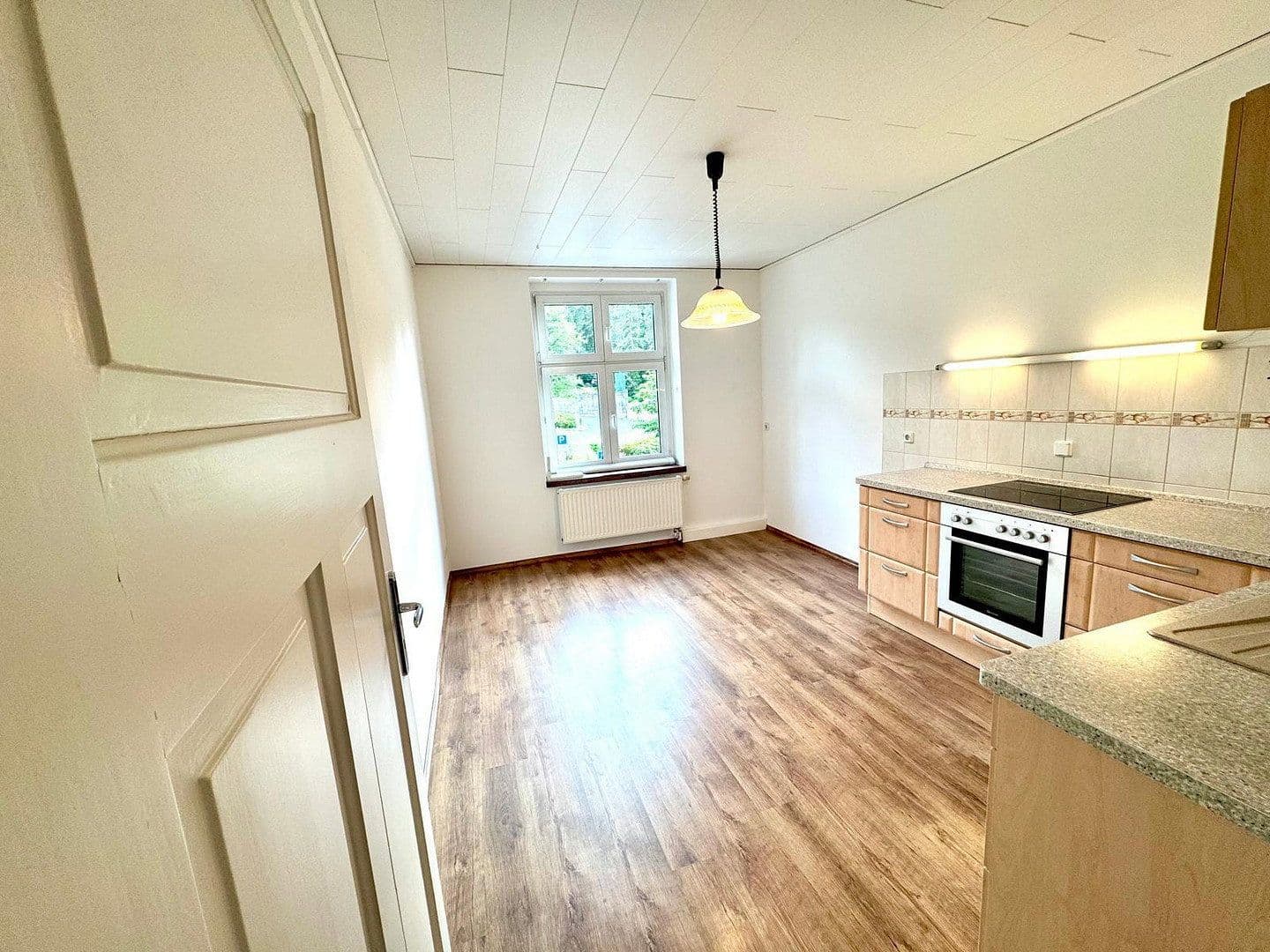 Pronájem bytu 2+kk 70 m², Schwarzenberger Str. 75, Aue-Bad Schlema, Sasko Pronájem bytu 2+kk 70 m², Schwarzenberger Str. 75, Aue-Bad Schlema, Sasko