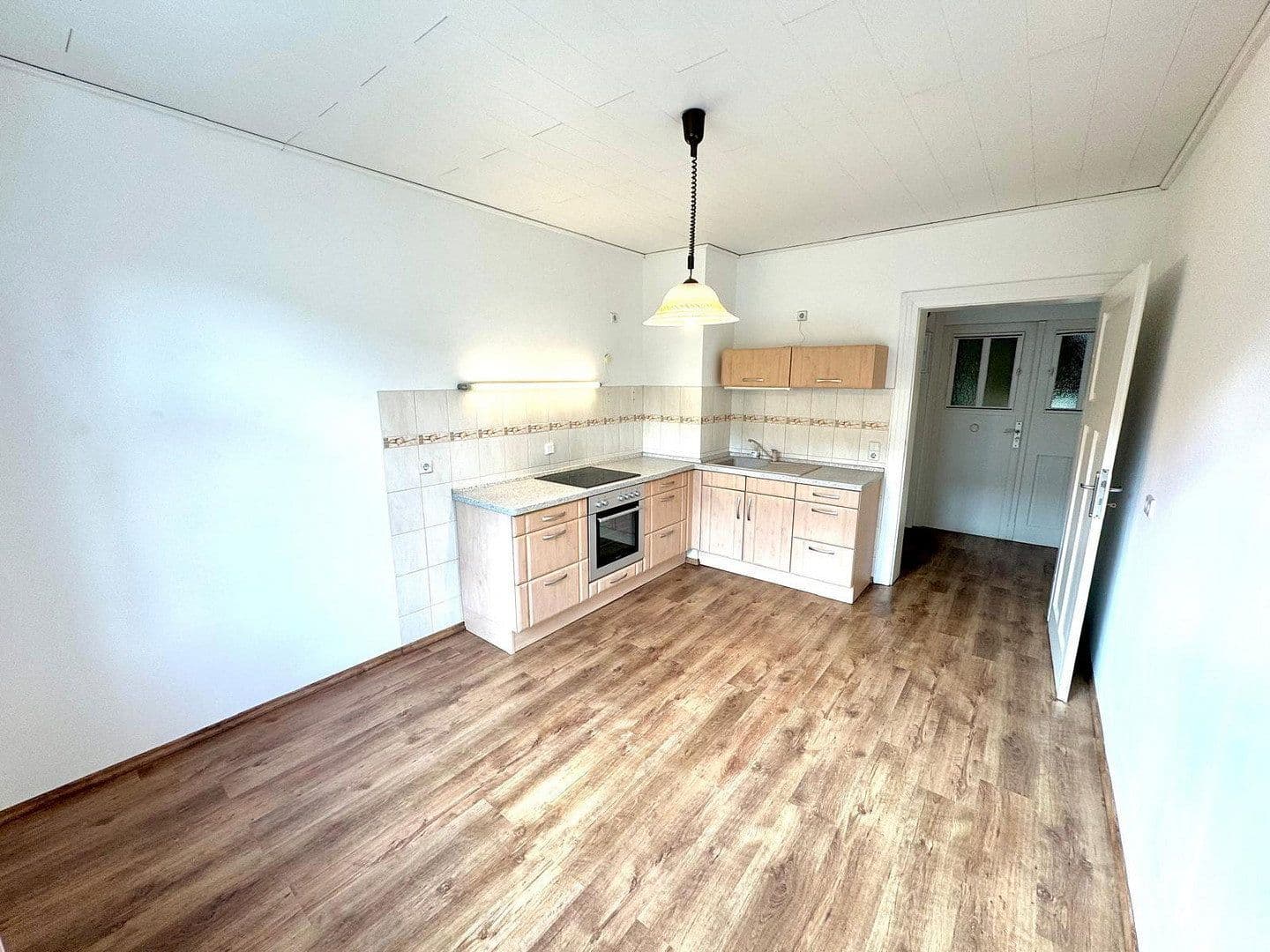 Pronájem bytu 2+kk 70 m², Schwarzenberger Str. 75, Aue-Bad Schlema, Sasko Pronájem bytu 2+kk 70 m², Schwarzenberger Str. 75, Aue-Bad Schlema, Sasko