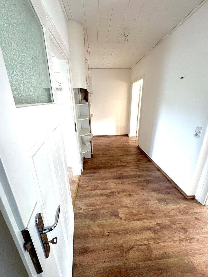 Pronájem bytu 2+kk 70 m², Schwarzenberger Str. 75, Aue-Bad Schlema, Sasko Pronájem bytu 2+kk 70 m², Schwarzenberger Str. 75, Aue-Bad Schlema, Sasko