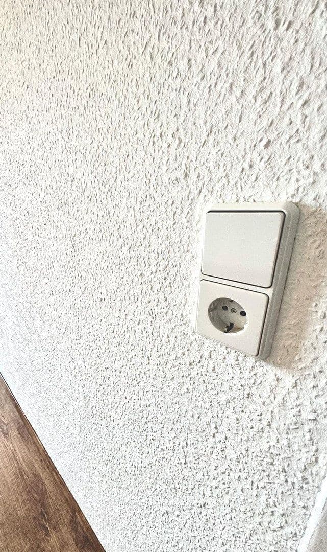 Pronájem bytu 2+kk 70 m², Schwarzenberger Str. 75, Aue-Bad Schlema, Sasko Pronájem bytu 2+kk 70 m², Schwarzenberger Str. 75, Aue-Bad Schlema, Sasko