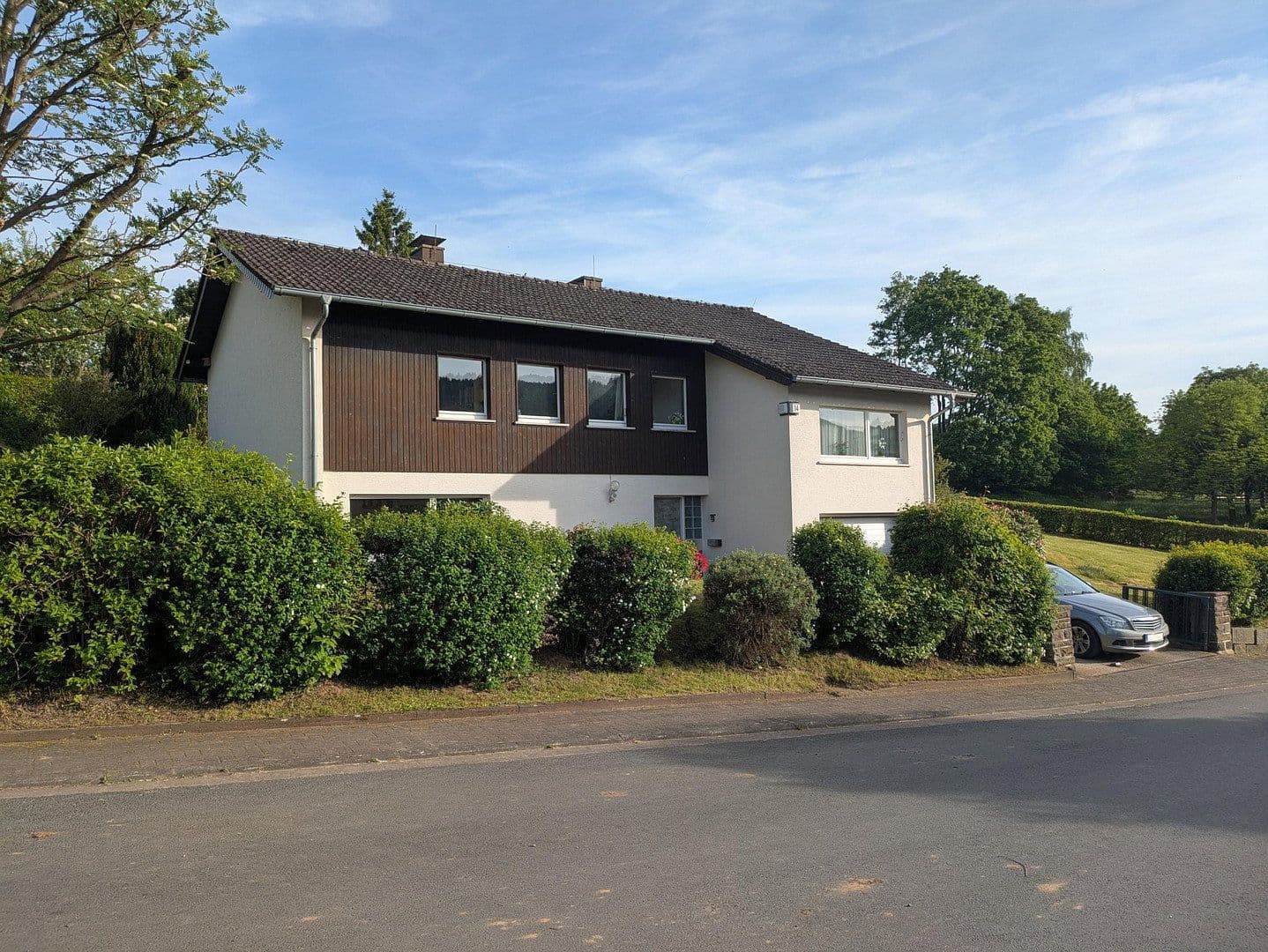 Prodej domu 160 m², pozemek 1.139 m², Hilders, Hessen Prodej domu 160 m², pozemek 1.139 m², Hilders, Hessen