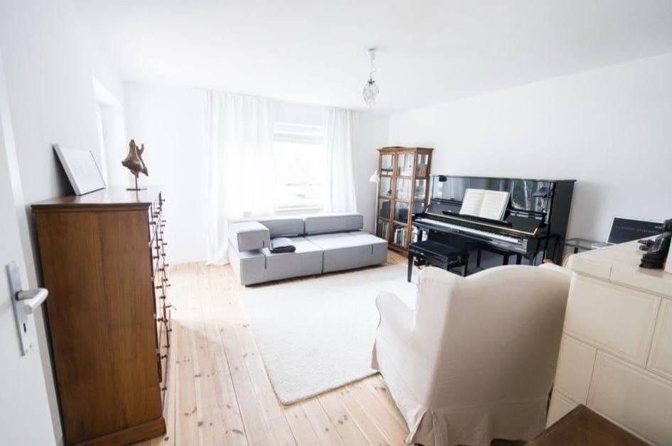 Prodej domu 170 m², pozemek 933 m², Wörthsee, Bavorsko Prodej domu 170 m², pozemek 933 m², Wörthsee, Bavorsko