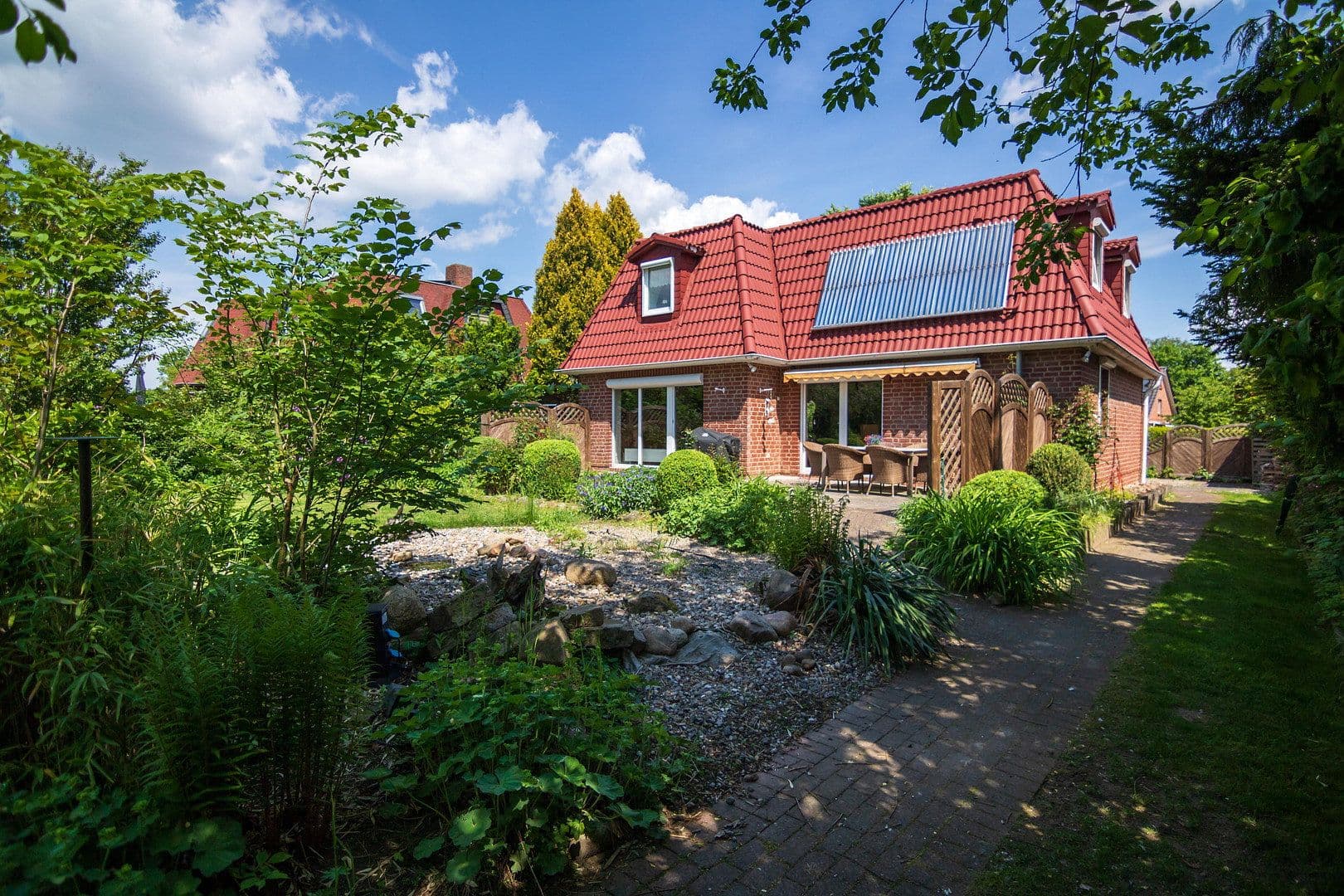 Prodej domu 133 m², pozemek 1.061 m², Grabau, Šlesvicko-Holštýnsko Prodej domu 133 m², pozemek 1.061 m², Grabau, Šlesvicko-Holštýnsko