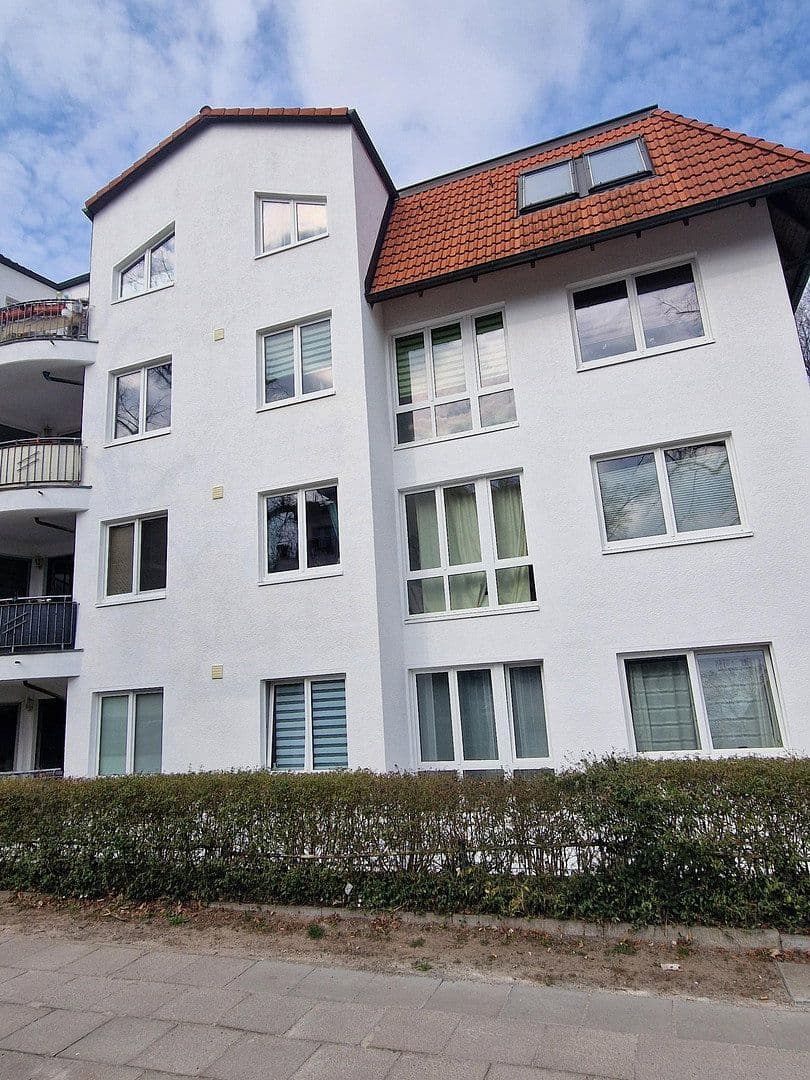 Prodej bytu 2+1 50 m², Edelweißstraße 24, Berlin, Berlín Prodej bytu 2+1 50 m², Edelweißstraße 24, Berlin, Berlín