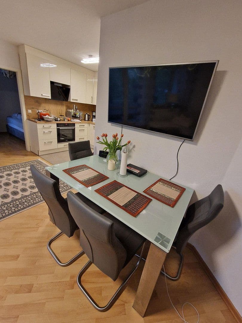 Prodej bytu 2+1 50 m², Edelweißstraße 24, Berlin, Berlín Prodej bytu 2+1 50 m², Edelweißstraße 24, Berlin, Berlín
