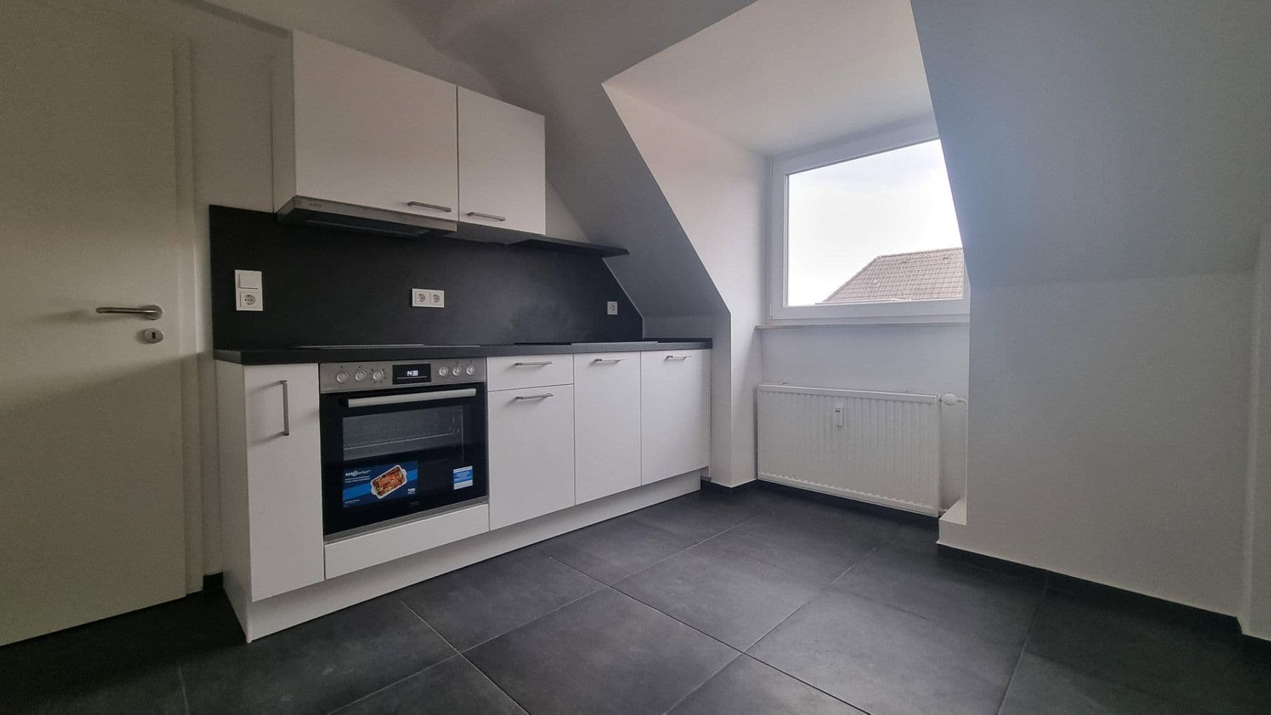 Prodej bytu 2+1 42 m², Zorndorfstraße 17, Köln, Severní Porýní-Vestfálsko Prodej bytu 2+1 42 m², Zorndorfstraße 17, Köln, Severní Porýní-Vestfálsko