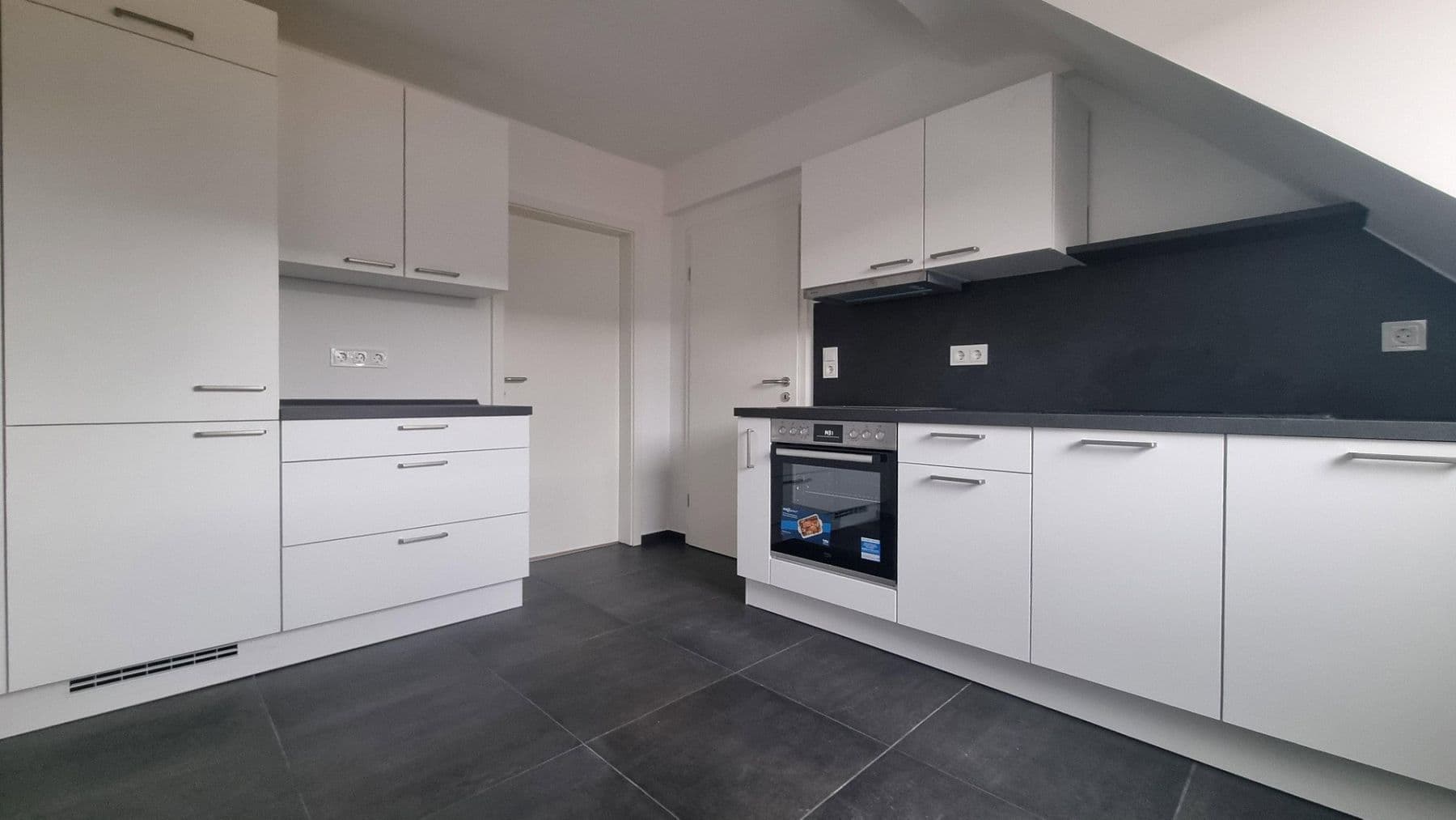 Prodej bytu 2+1 42 m², Zorndorfstraße 17, Köln, Severní Porýní-Vestfálsko Prodej bytu 2+1 42 m², Zorndorfstraße 17, Köln, Severní Porýní-Vestfálsko