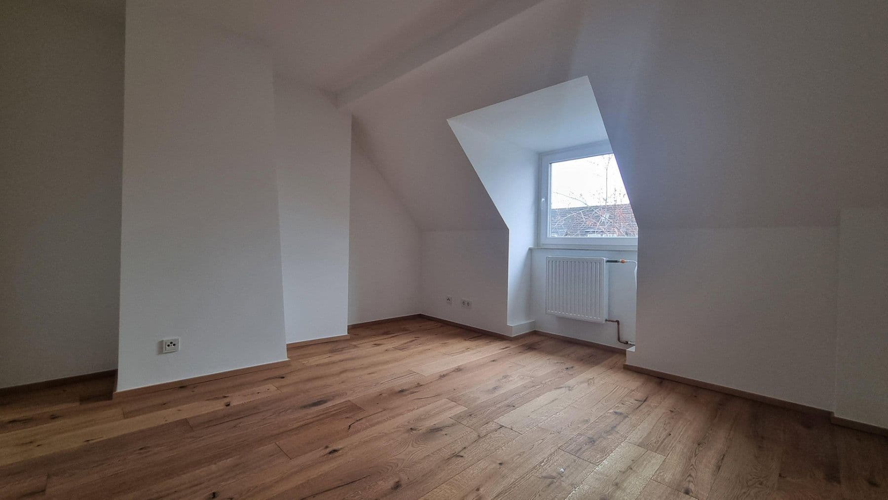 Prodej bytu 2+1 42 m², Zorndorfstraße 17, Köln, Severní Porýní-Vestfálsko Prodej bytu 2+1 42 m², Zorndorfstraße 17, Köln, Severní Porýní-Vestfálsko