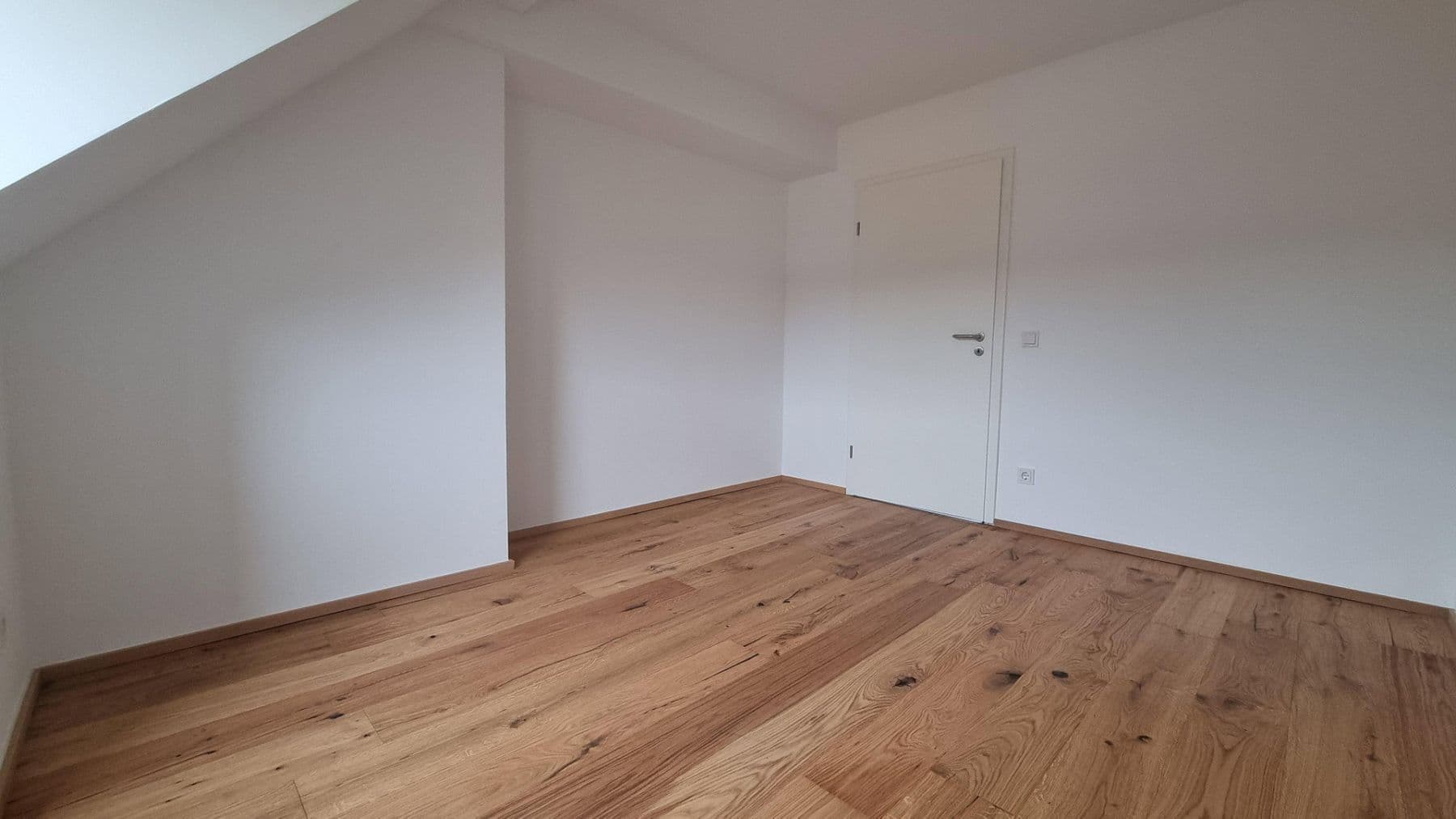 Prodej bytu 2+1 42 m², Zorndorfstraße 17, Köln, Severní Porýní-Vestfálsko Prodej bytu 2+1 42 m², Zorndorfstraße 17, Köln, Severní Porýní-Vestfálsko