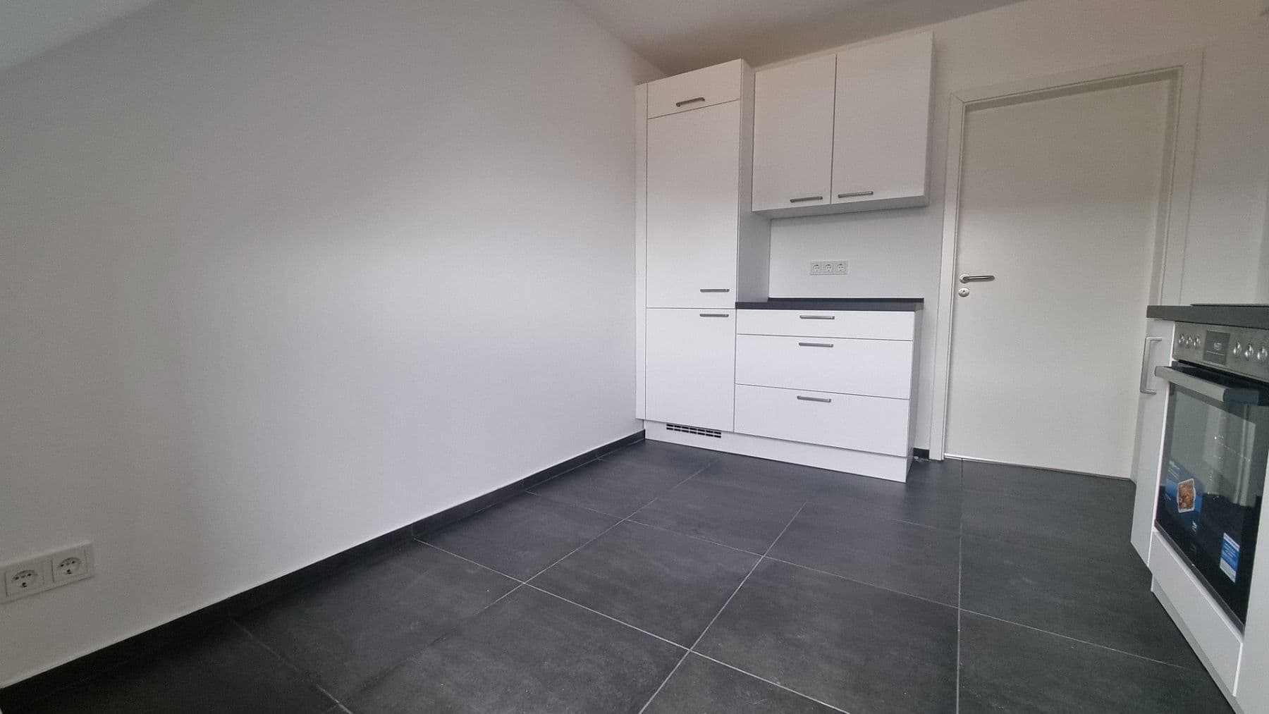 Prodej bytu 2+1 42 m², Zorndorfstraße 17, Köln, Severní Porýní-Vestfálsko Prodej bytu 2+1 42 m², Zorndorfstraße 17, Köln, Severní Porýní-Vestfálsko