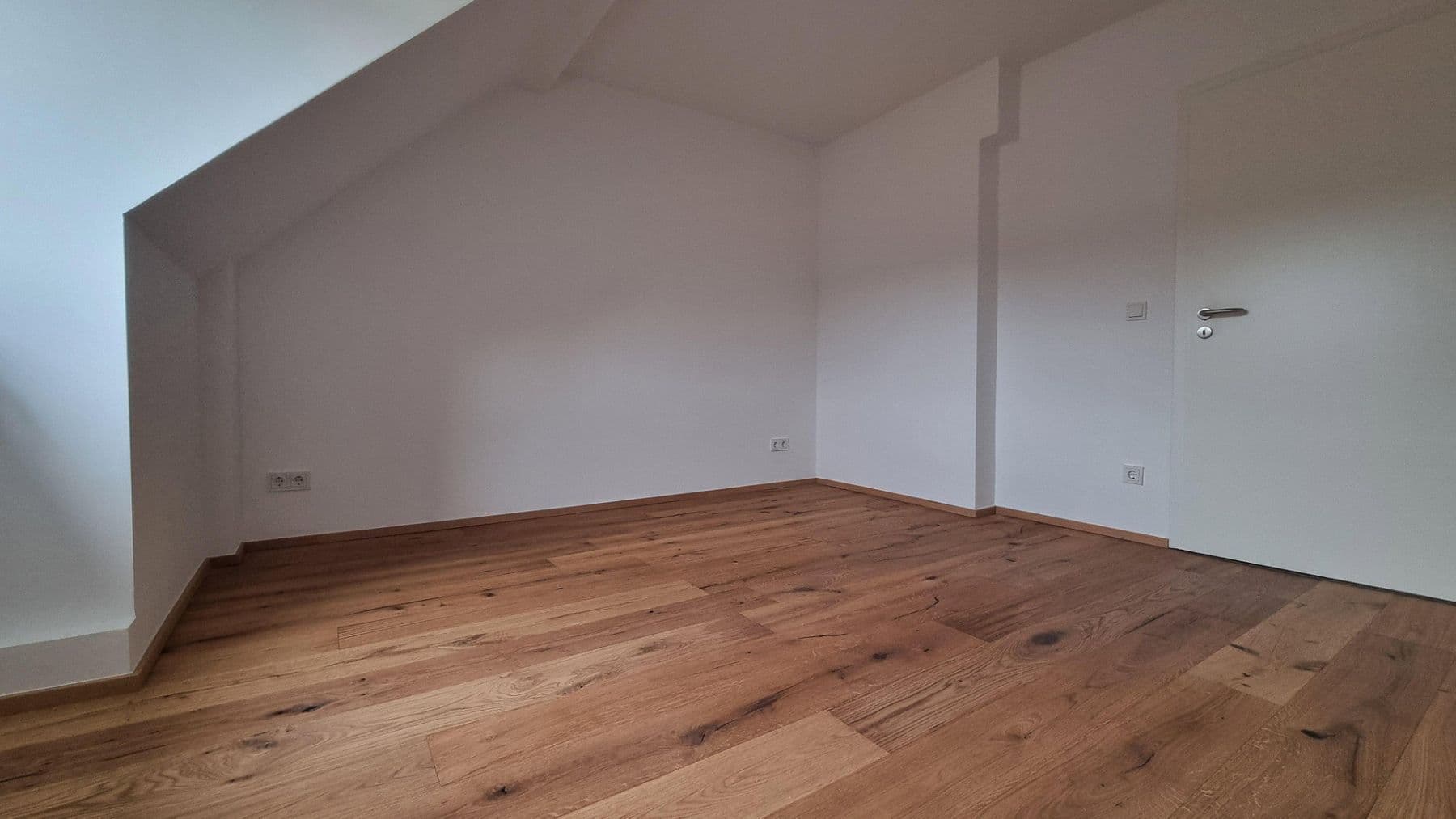 Prodej bytu 2+1 42 m², Zorndorfstraße 17, Köln, Severní Porýní-Vestfálsko Prodej bytu 2+1 42 m², Zorndorfstraße 17, Köln, Severní Porýní-Vestfálsko