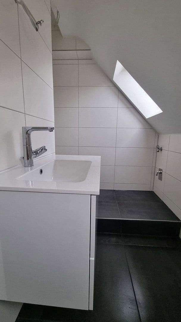 Prodej bytu 2+1 42 m², Zorndorfstraße 17, Köln, Severní Porýní-Vestfálsko Prodej bytu 2+1 42 m², Zorndorfstraße 17, Köln, Severní Porýní-Vestfálsko