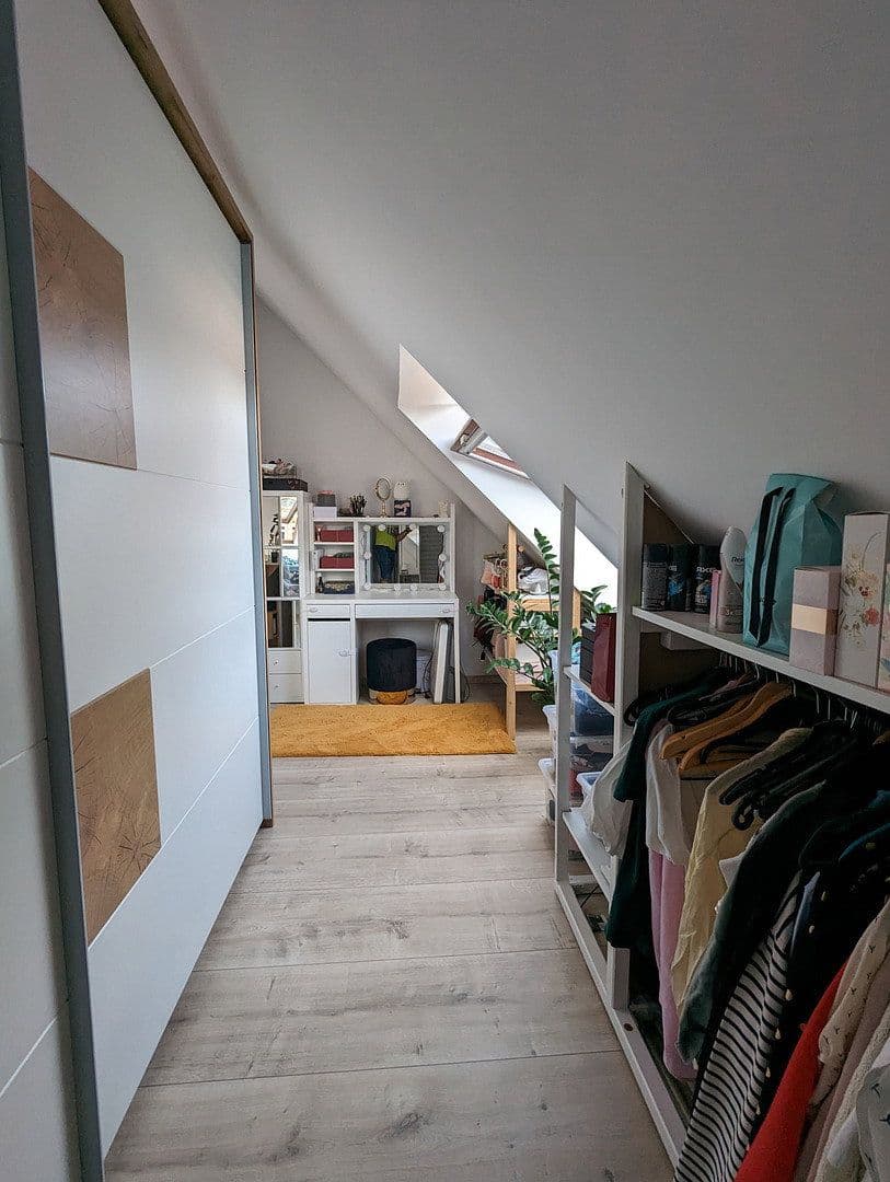 Pronájem bytu 4+1 145 m², Kriegstr., Pforzheim, Bádensko-Württembersko Pronájem bytu 4+1 145 m², Kriegstr., Pforzheim, Bádensko-Württembersko