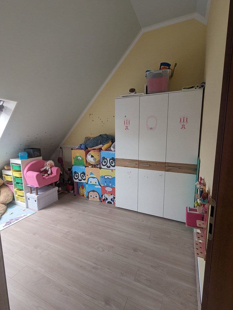 Pronájem bytu 4+1 145 m², Kriegstr., Pforzheim, Bádensko-Württembersko Pronájem bytu 4+1 145 m², Kriegstr., Pforzheim, Bádensko-Württembersko