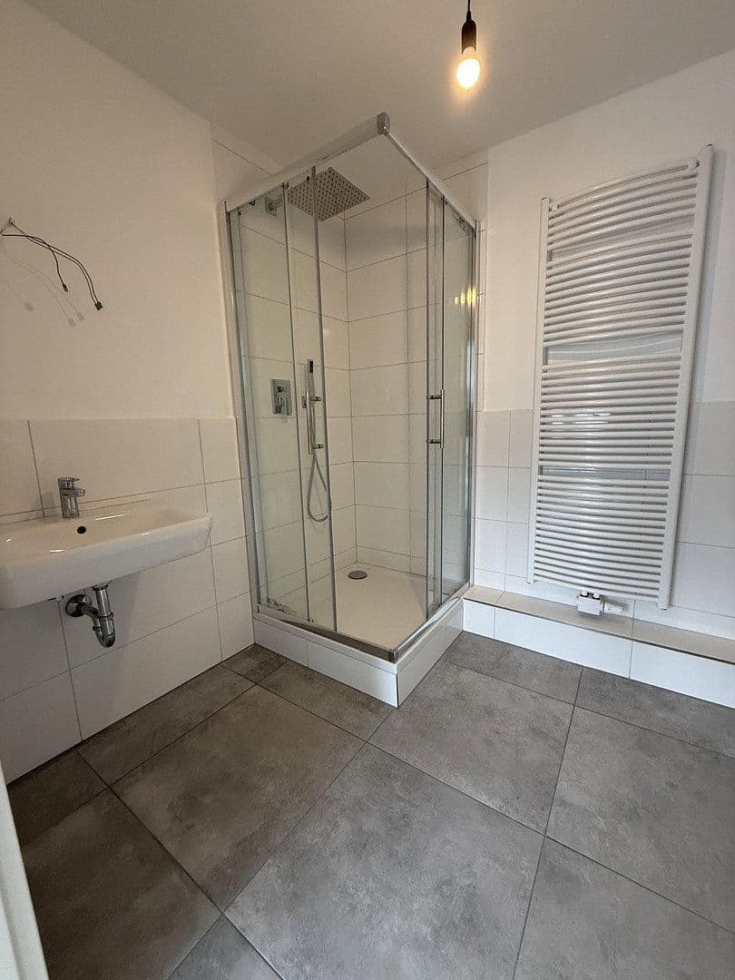Pronájem bytu 2+1 110 m², Düsseldorf, Severní Porýní-Vestfálsko Pronájem bytu 2+1 110 m², Düsseldorf, Severní Porýní-Vestfálsko