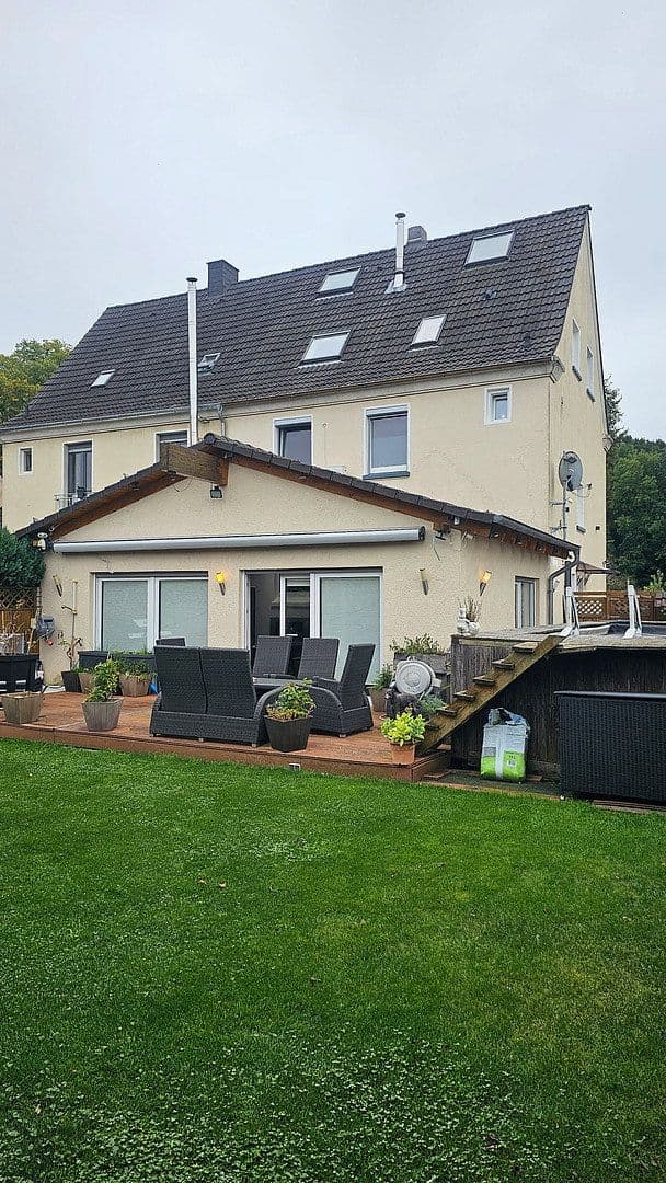 Prodej domu 258 m², pozemek 384 m², Dortmund, Severní Porýní-Vestfálsko Prodej domu 258 m², pozemek 384 m², Dortmund, Severní Porýní-Vestfálsko