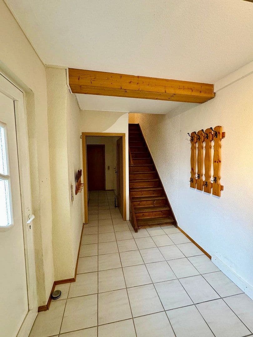 Prodej domu 169 m², pozemek 485 m², Kelterstraße 20, Walzbachtal, Bádensko-Württembersko Prodej domu 169 m², pozemek 485 m², Kelterstraße 20, Walzbachtal, Bádensko-Württembersko