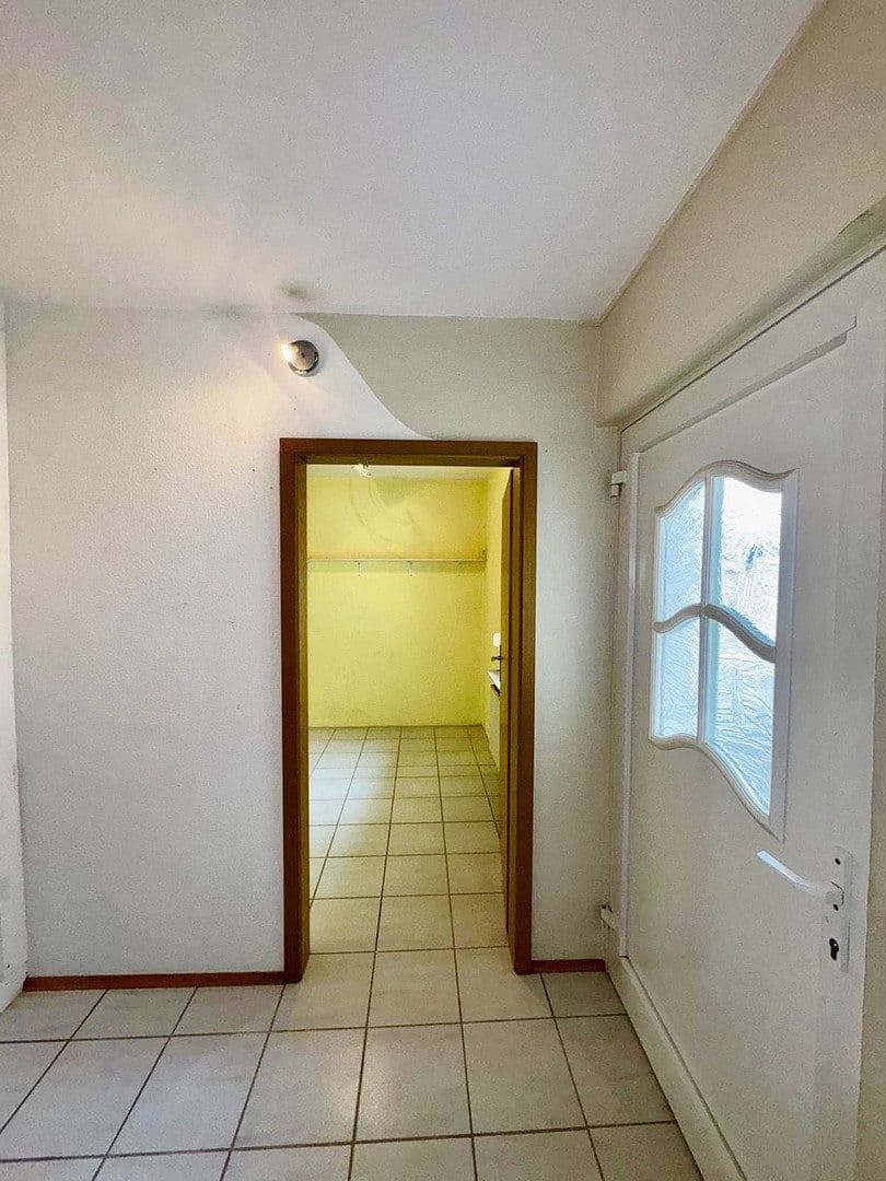 Prodej domu 169 m², pozemek 485 m², Kelterstraße 20, Walzbachtal, Bádensko-Württembersko Prodej domu 169 m², pozemek 485 m², Kelterstraße 20, Walzbachtal, Bádensko-Württembersko