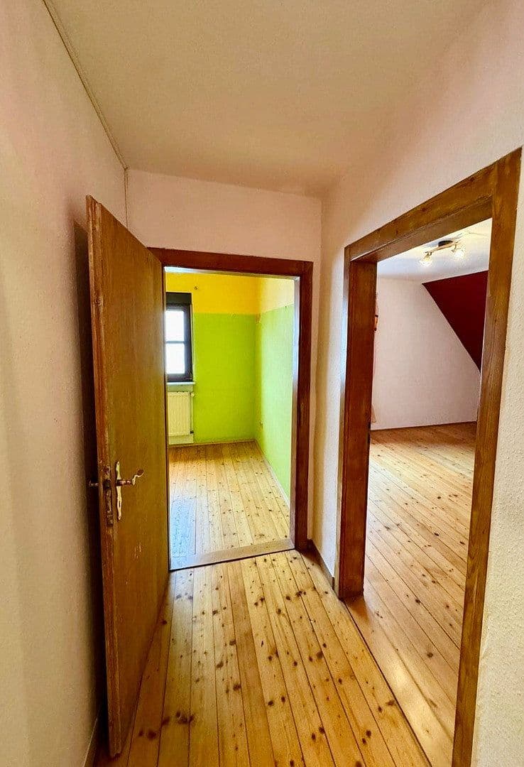 Prodej domu 169 m², pozemek 485 m², Kelterstraße 20, Walzbachtal, Bádensko-Württembersko Prodej domu 169 m², pozemek 485 m², Kelterstraße 20, Walzbachtal, Bádensko-Württembersko