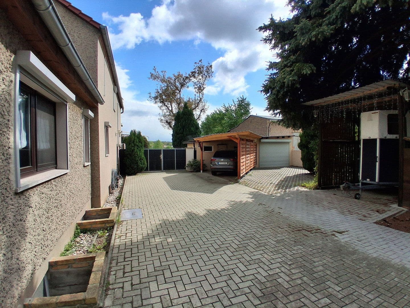 Prodej domu 170 m², pozemek 11.132 m², Kloster Lehnin, Braniborsko Prodej domu 170 m², pozemek 11.132 m², Kloster Lehnin, Braniborsko