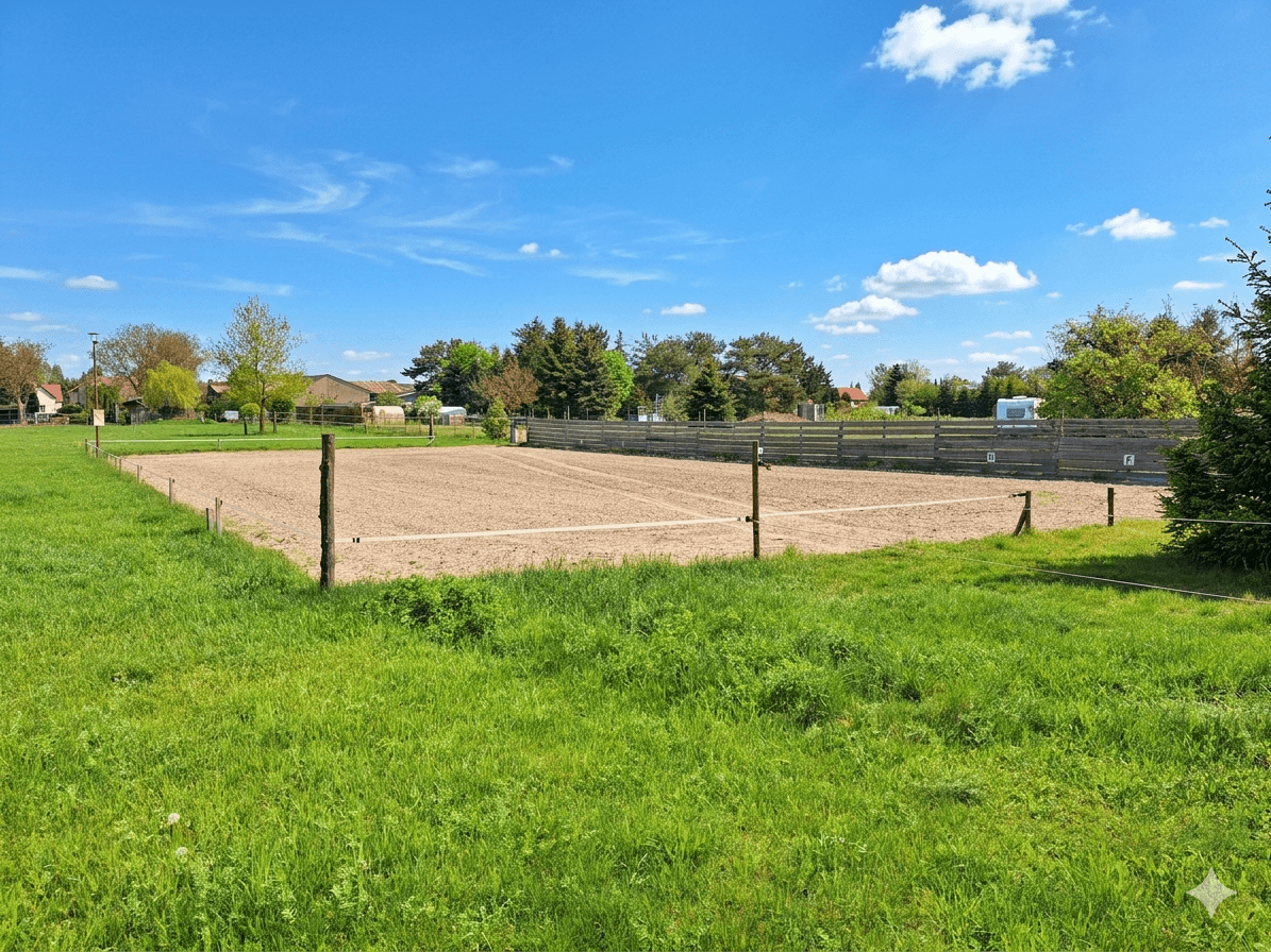 Prodej domu 170 m², pozemek 11.132 m², Kloster Lehnin, Braniborsko Prodej domu 170 m², pozemek 11.132 m², Kloster Lehnin, Braniborsko