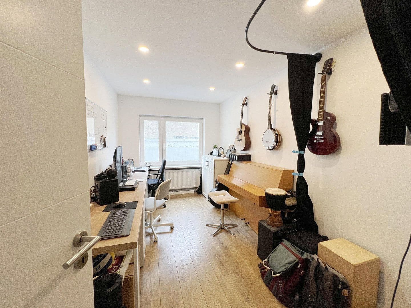 Pronájem bytu 3+1 88 m², Samansstr. 17, Bonn, Severní Porýní-Vestfálsko Pronájem bytu 3+1 88 m², Samansstr. 17, Bonn, Severní Porýní-Vestfálsko