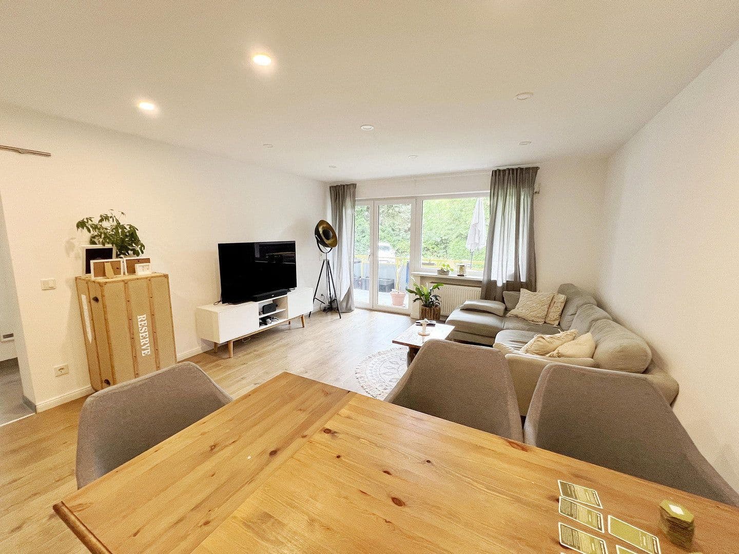 Pronájem bytu 3+1 88 m², Samansstr. 17, Bonn, Severní Porýní-Vestfálsko Pronájem bytu 3+1 88 m², Samansstr. 17, Bonn, Severní Porýní-Vestfálsko