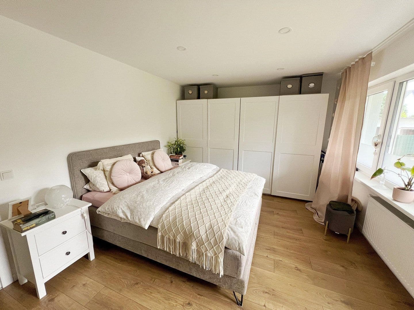 Pronájem bytu 3+1 88 m², Samansstr. 17, Bonn, Severní Porýní-Vestfálsko Pronájem bytu 3+1 88 m², Samansstr. 17, Bonn, Severní Porýní-Vestfálsko