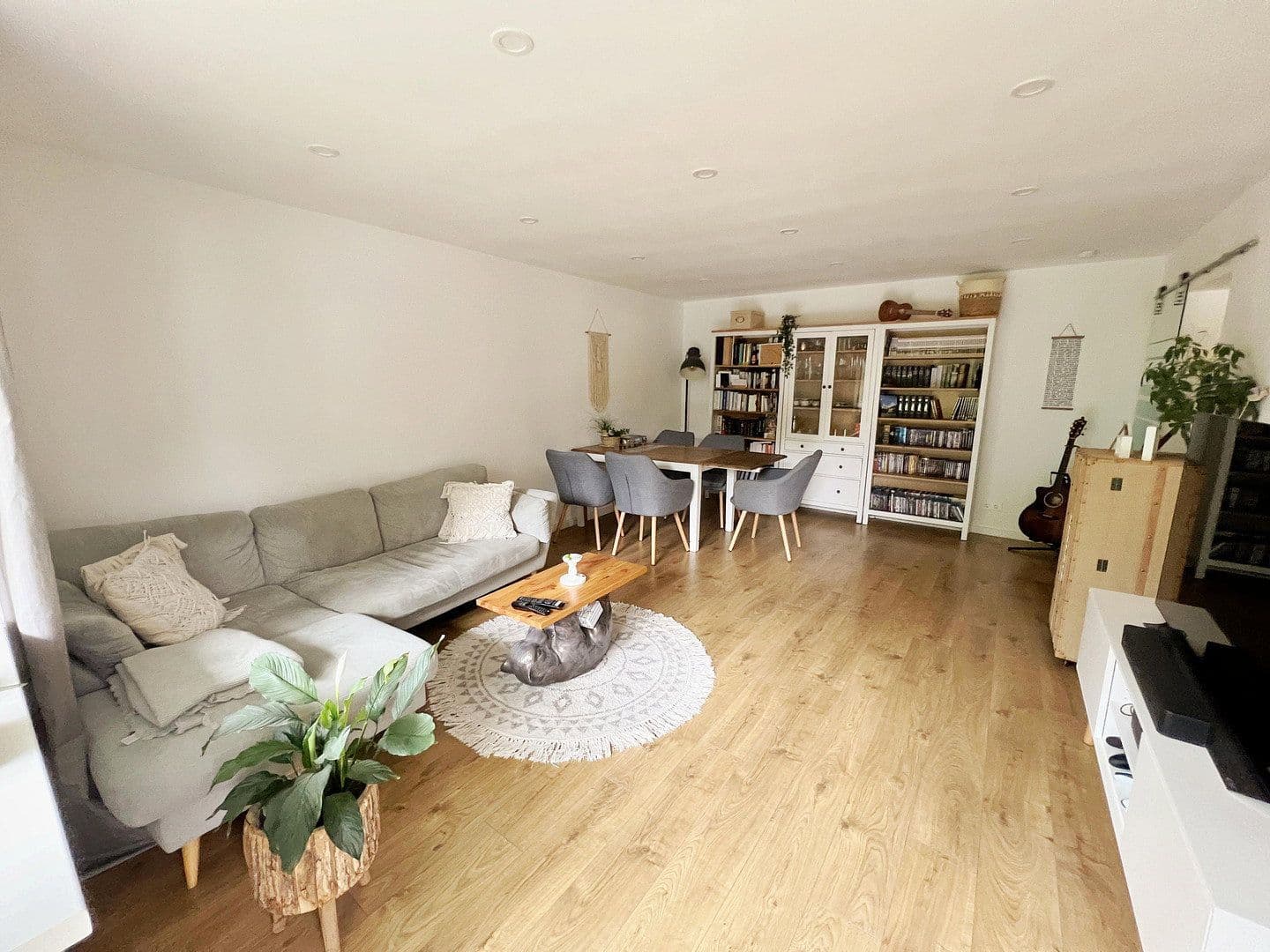 Pronájem bytu 3+1 88 m², Samansstr. 17, Bonn, Severní Porýní-Vestfálsko Pronájem bytu 3+1 88 m², Samansstr. 17, Bonn, Severní Porýní-Vestfálsko