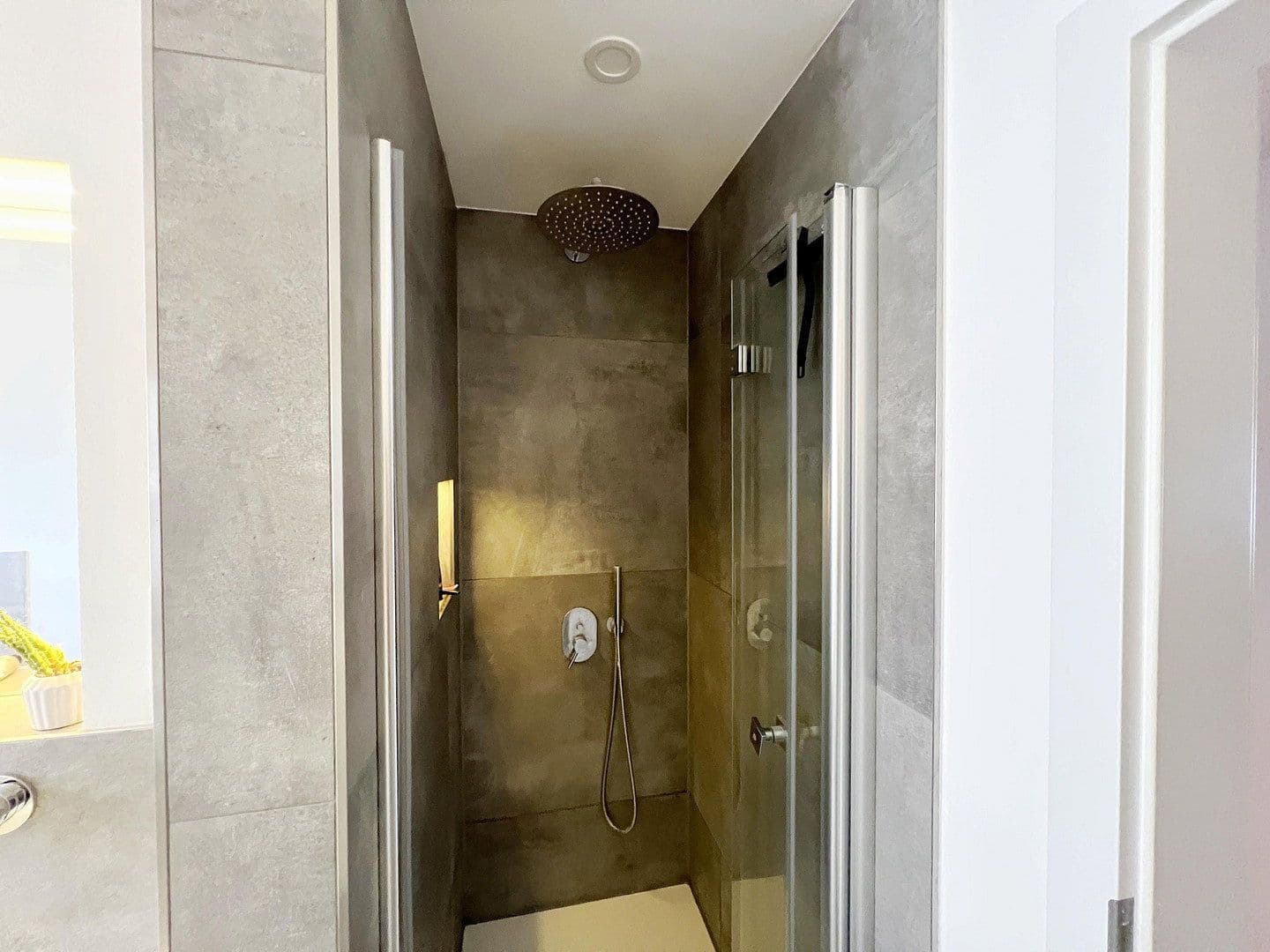 Pronájem bytu 3+1 88 m², Samansstr. 17, Bonn, Severní Porýní-Vestfálsko Pronájem bytu 3+1 88 m², Samansstr. 17, Bonn, Severní Porýní-Vestfálsko