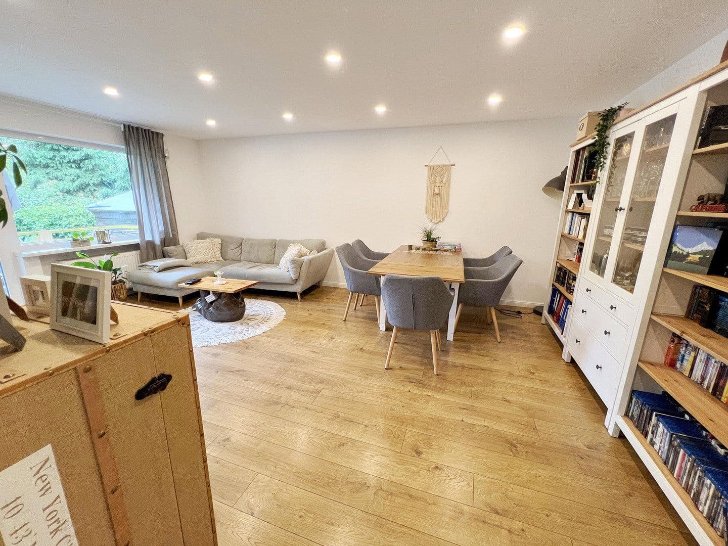 Pronájem bytu 3+1 88 m², Samansstr. 17, Bonn, Severní Porýní-Vestfálsko Pronájem bytu 3+1 88 m², Samansstr. 17, Bonn, Severní Porýní-Vestfálsko