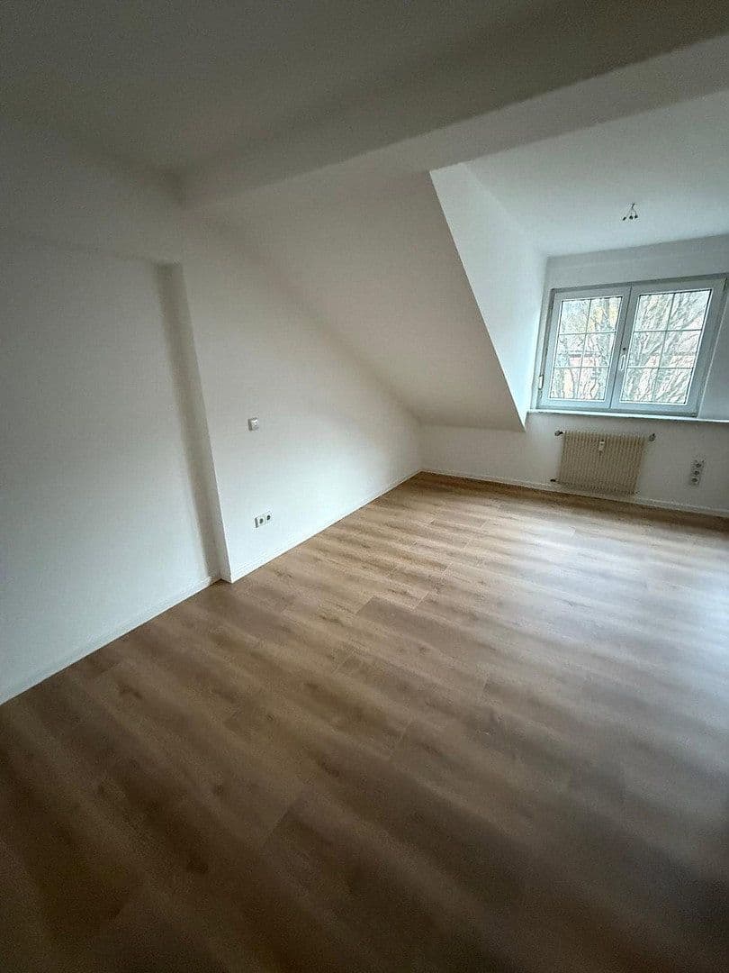Pronájem bytu 5+1 200 m², Ludwig-Schmank-Str.1, Bad Orb, Hessen Pronájem bytu 5+1 200 m², Ludwig-Schmank-Str.1, Bad Orb, Hessen